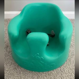 Bumbo floor seat